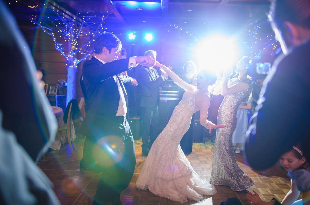 Wedding party celebrating with Fingerlakes Entertainment